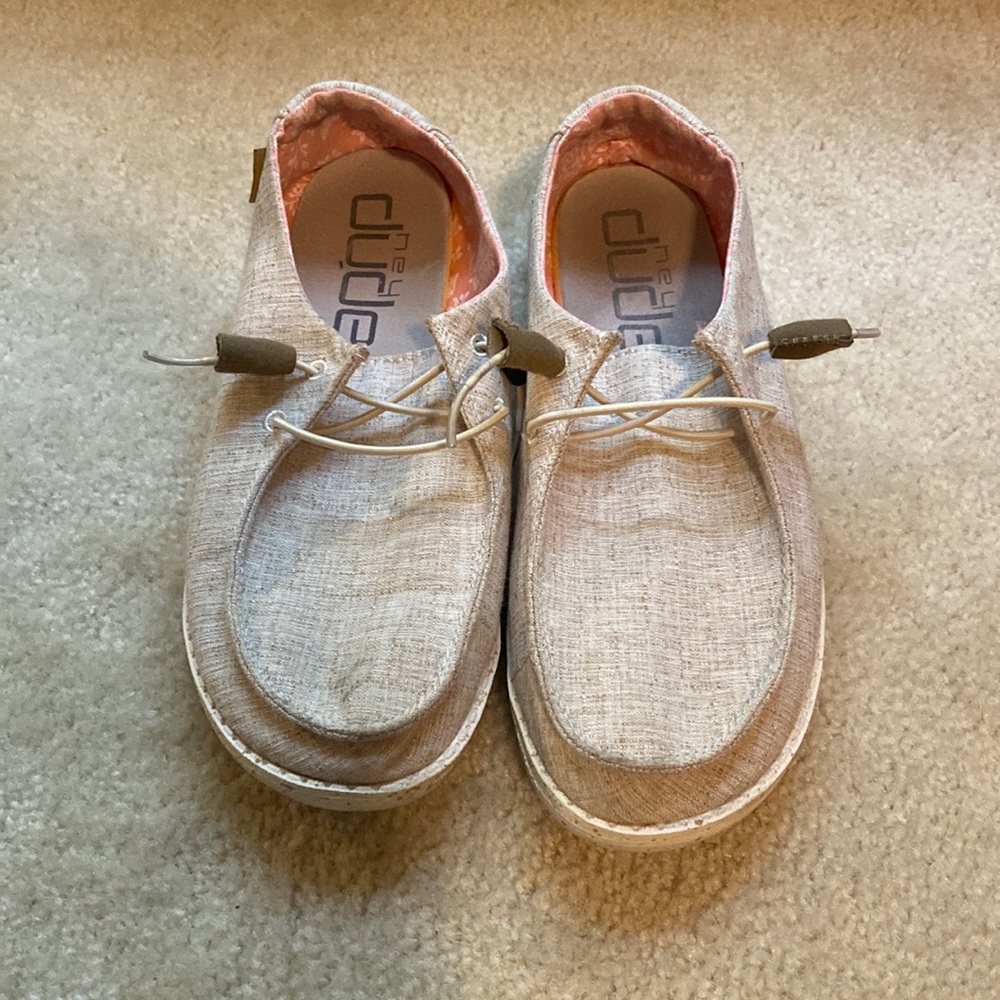 Light pink hey dudes